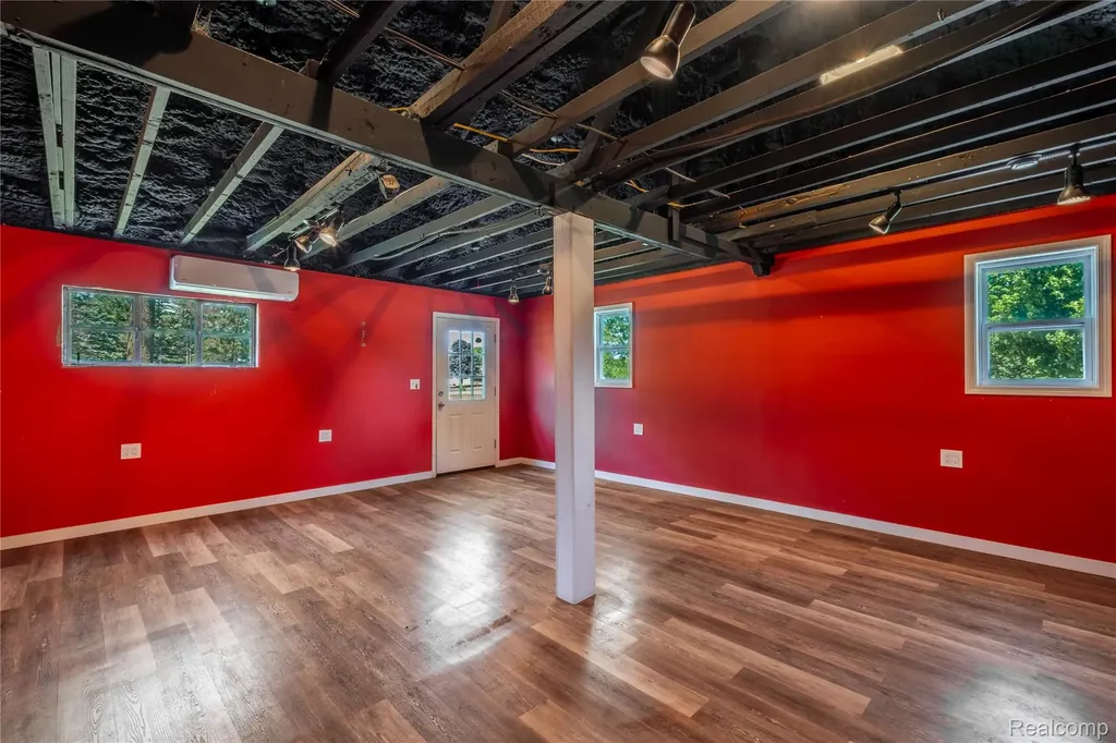 12238 Jennings Road Fenton Charter Township MI 48451