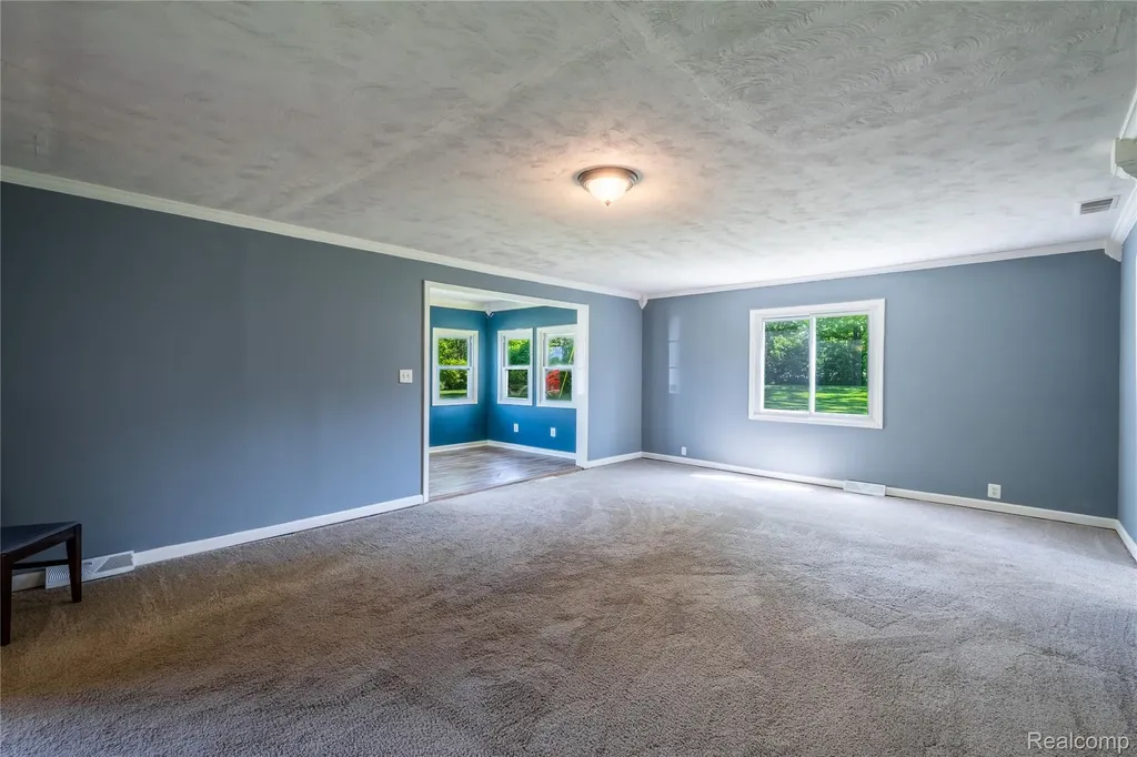 12238 Jennings Road Fenton Charter Township MI 48451