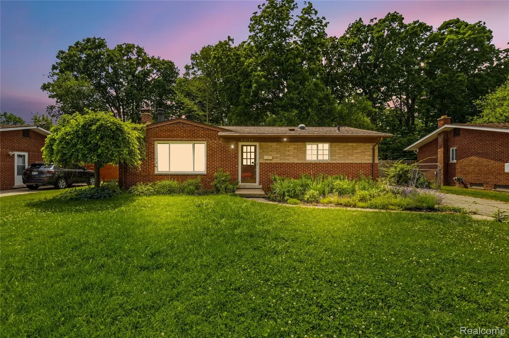22159 W Brandon Street Farmington Hills City MI 48336