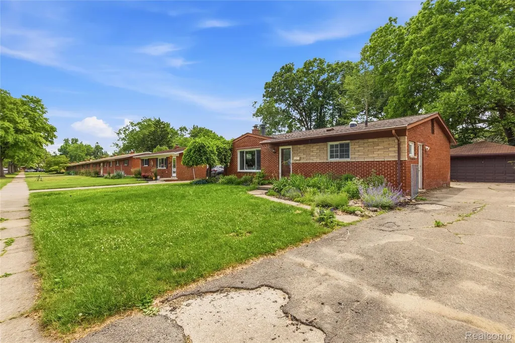 22159 W Brandon Street Farmington Hills City MI 48336