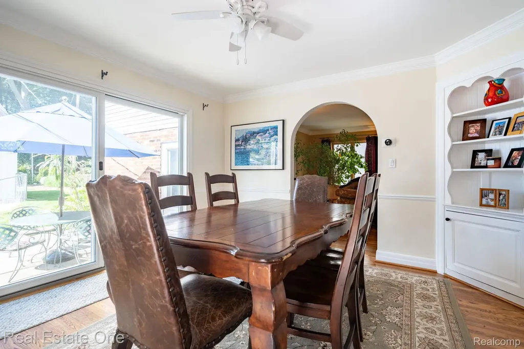 22826 Alexandrine Street Dearborn City MI 48124
