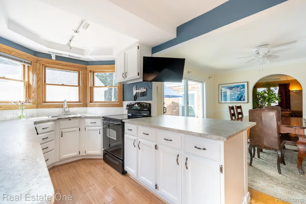 22826 Alexandrine Street Dearborn City MI 48124