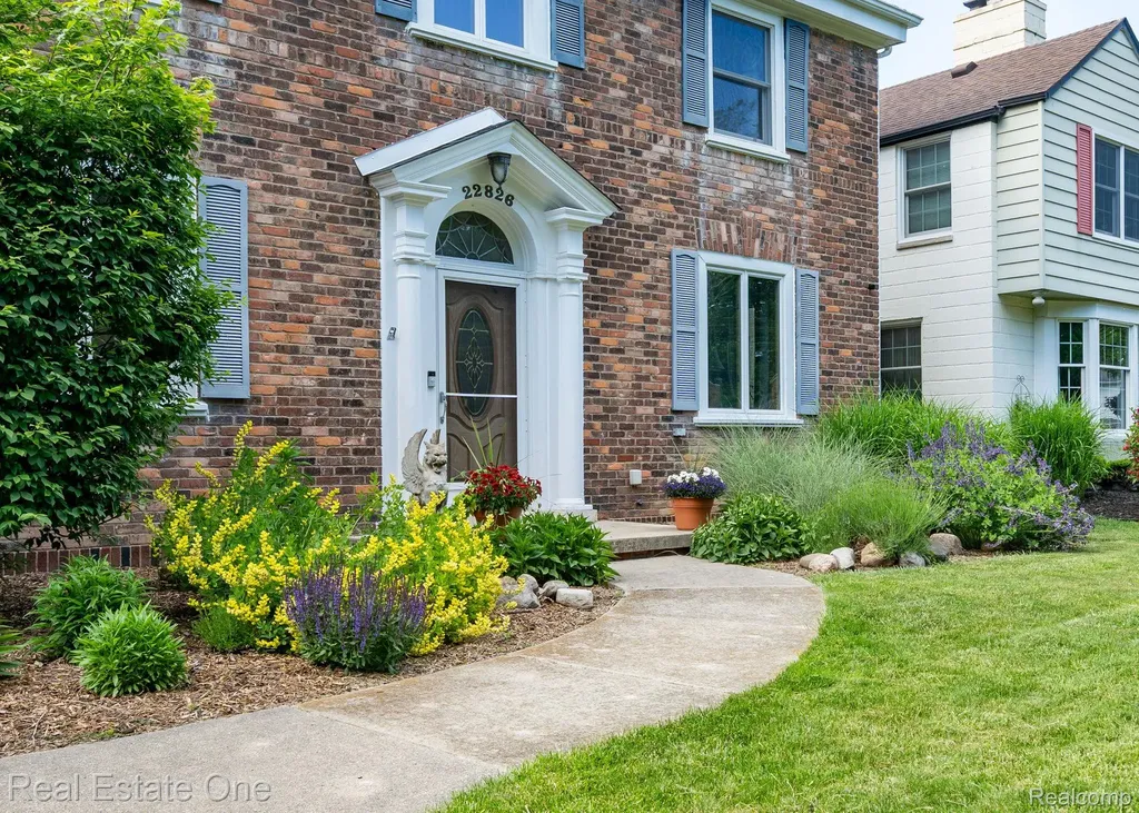 22826 Alexandrine Street Dearborn City MI 48124