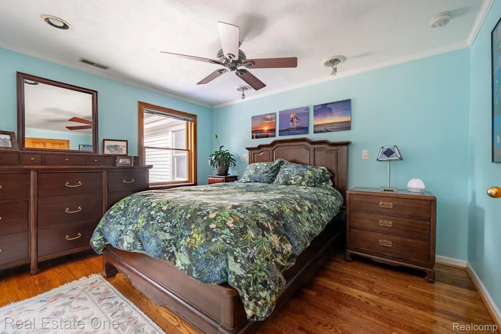 22826 Alexandrine Street Dearborn City MI 48124