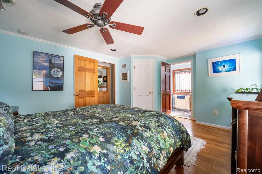22826 Alexandrine Street Dearborn City MI 48124