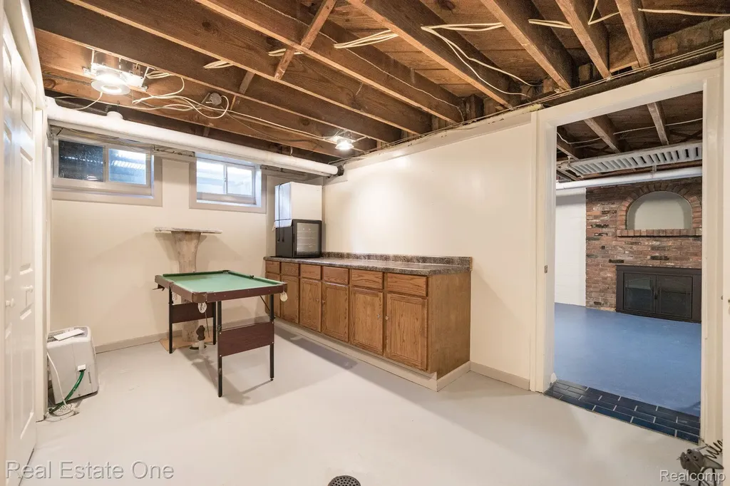 22826 Alexandrine Street Dearborn City MI 48124