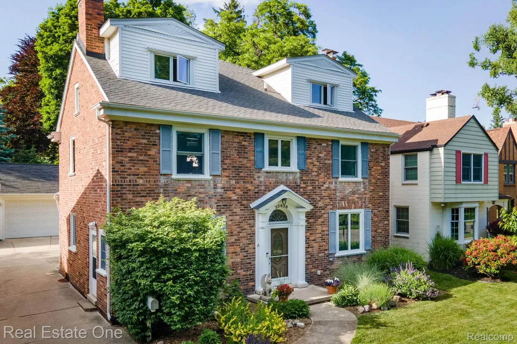22826 Alexandrine Street Dearborn City MI 48124