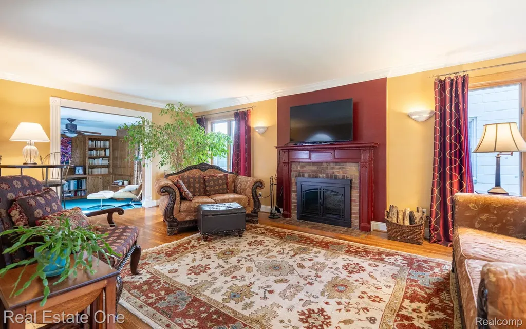 22826 Alexandrine Street Dearborn City MI 48124