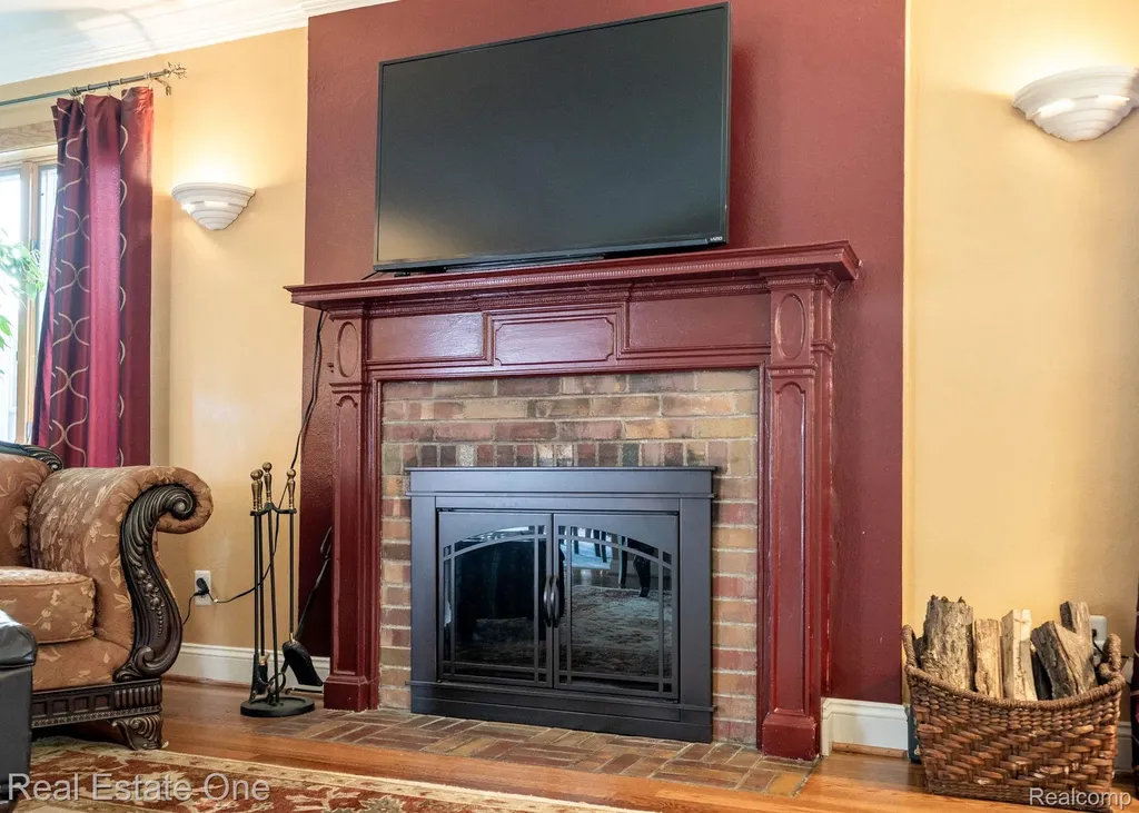 22826 Alexandrine Street Dearborn City MI 48124