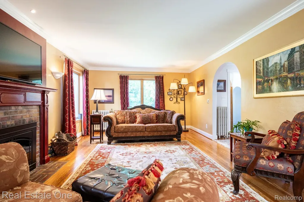 22826 Alexandrine Street Dearborn City MI 48124