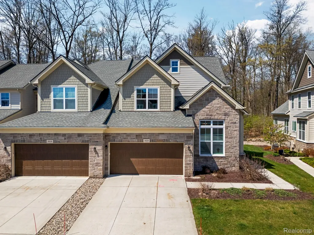 3020 N Spurway Drive Ann Arbor City MI 48105