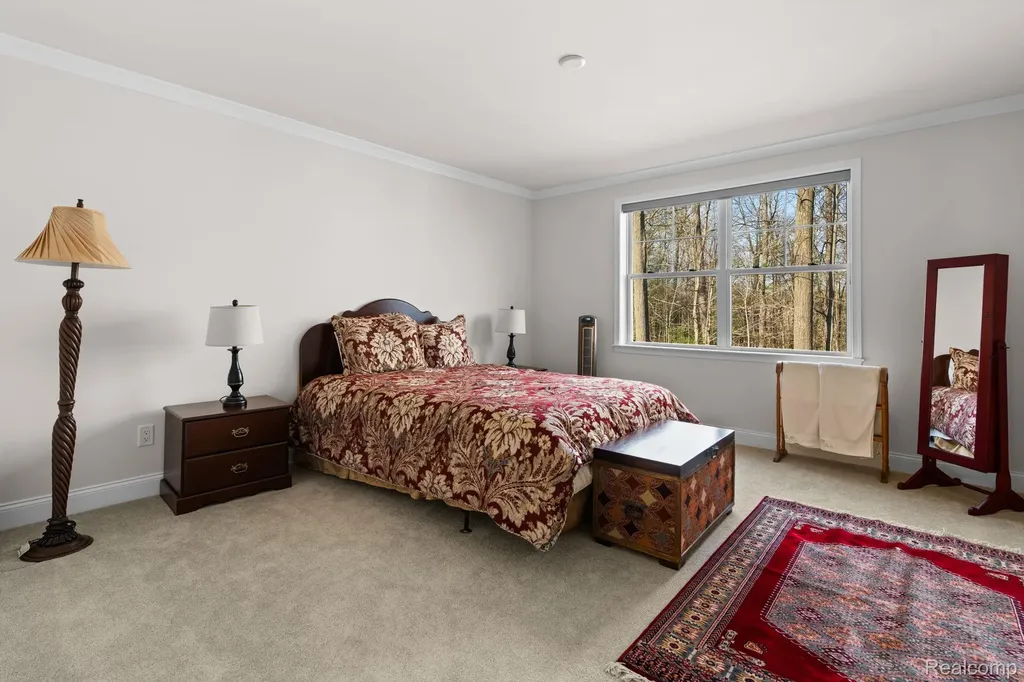 3020 N Spurway Drive Ann Arbor City MI 48105