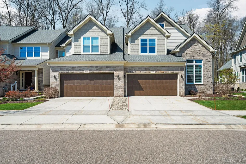 3020 N Spurway Drive Ann Arbor City MI 48105