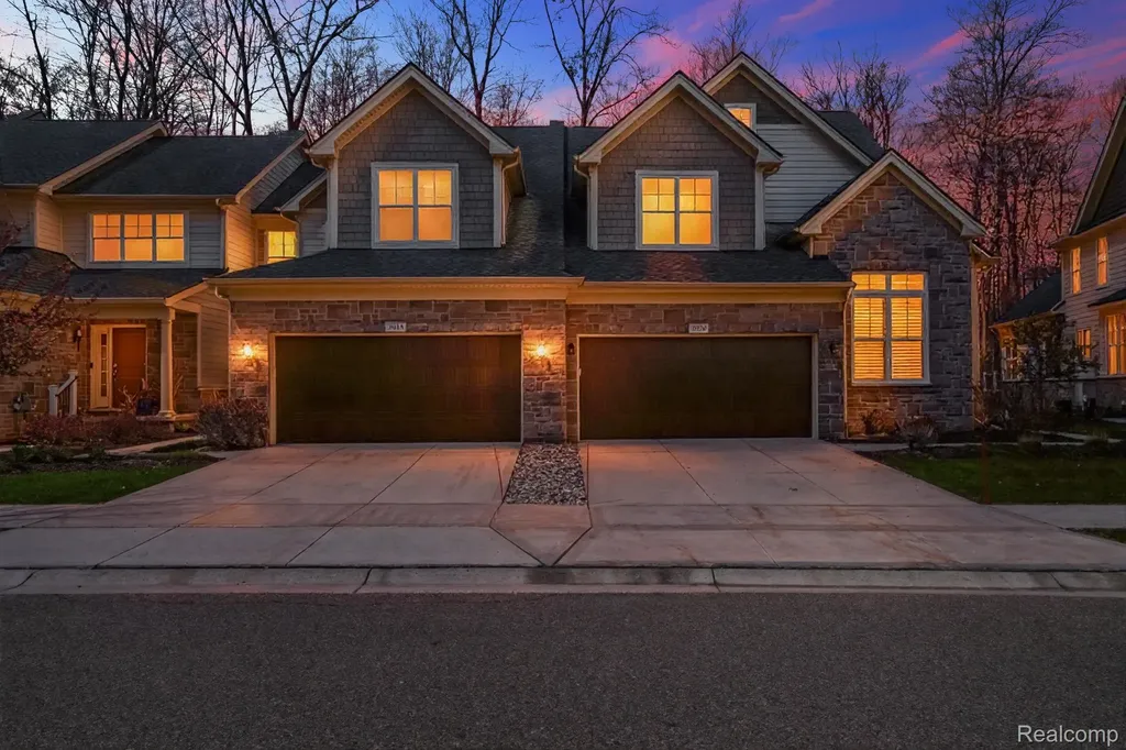 3020 N Spurway Drive Ann Arbor City MI 48105