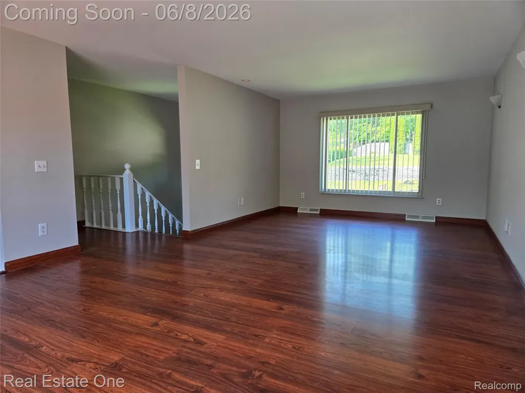 661 Harry Paul Drive Orion Charter Township MI 48362
