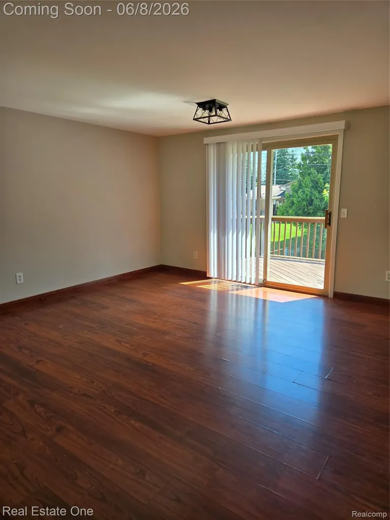 661 Harry Paul Drive Orion Charter Township MI 48362