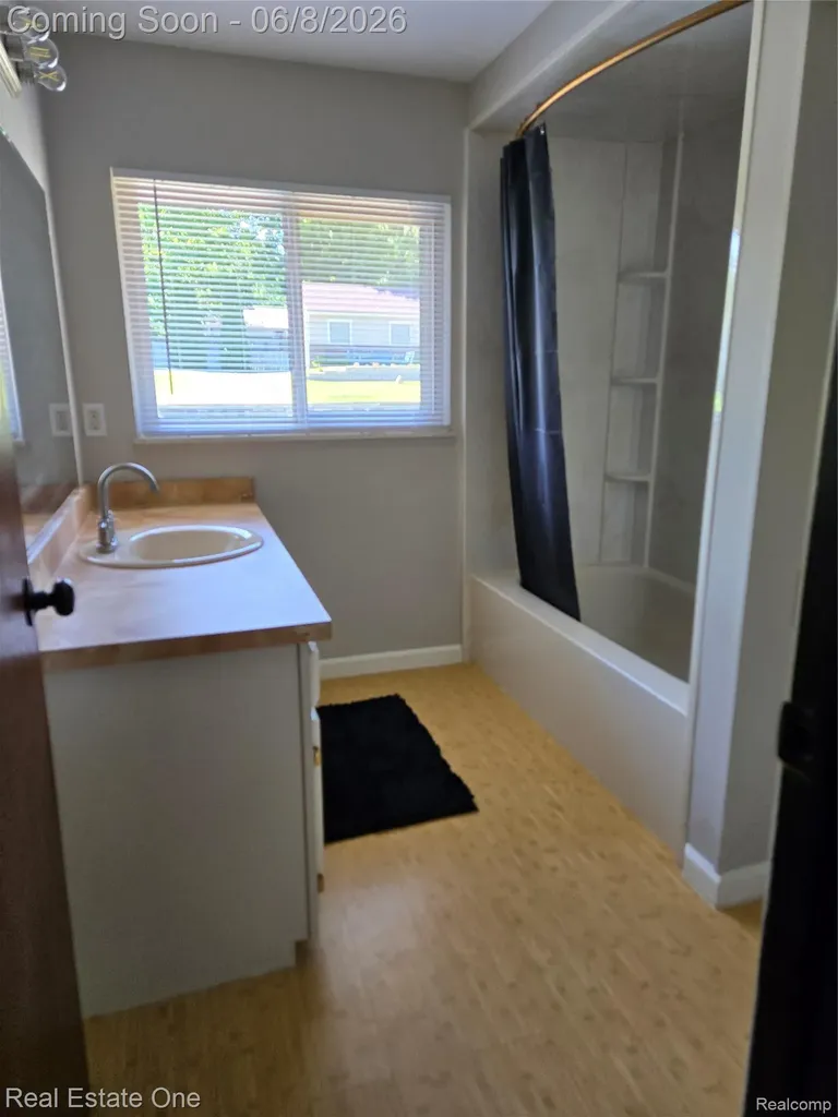 661 Harry Paul Drive Orion Charter Township MI 48362