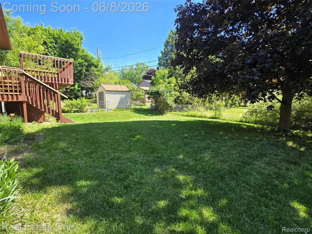 661 Harry Paul Drive Orion Charter Township MI 48362