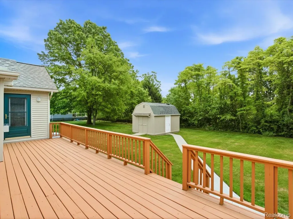4305 Juniper Lane Port Huron Charter Township MI 48060