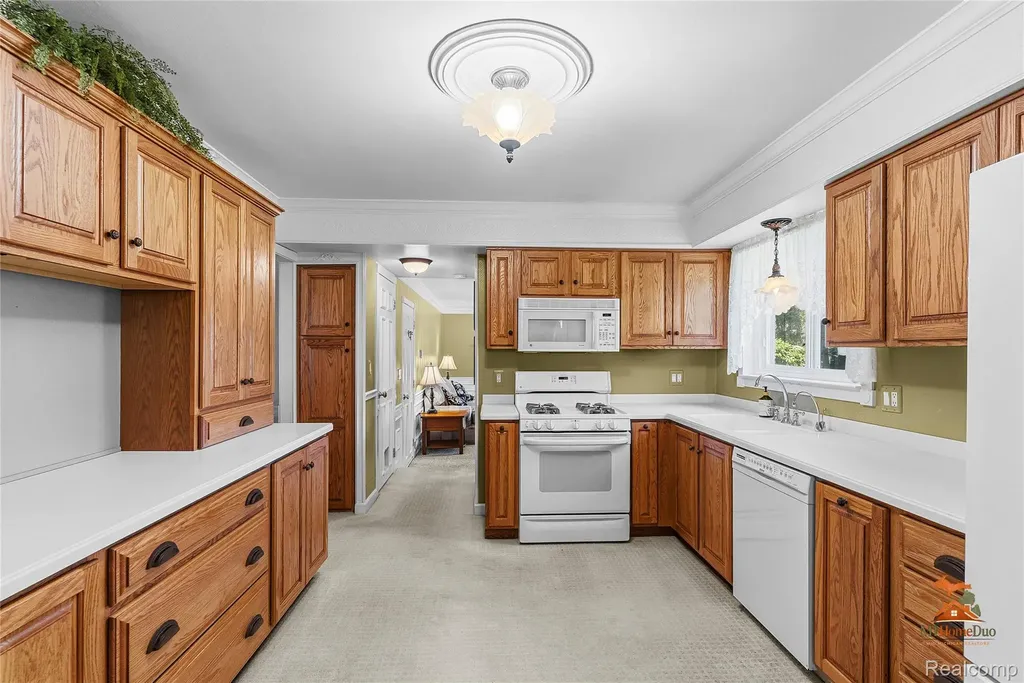 495 Springbrook Crescent Saline City MI 48176
