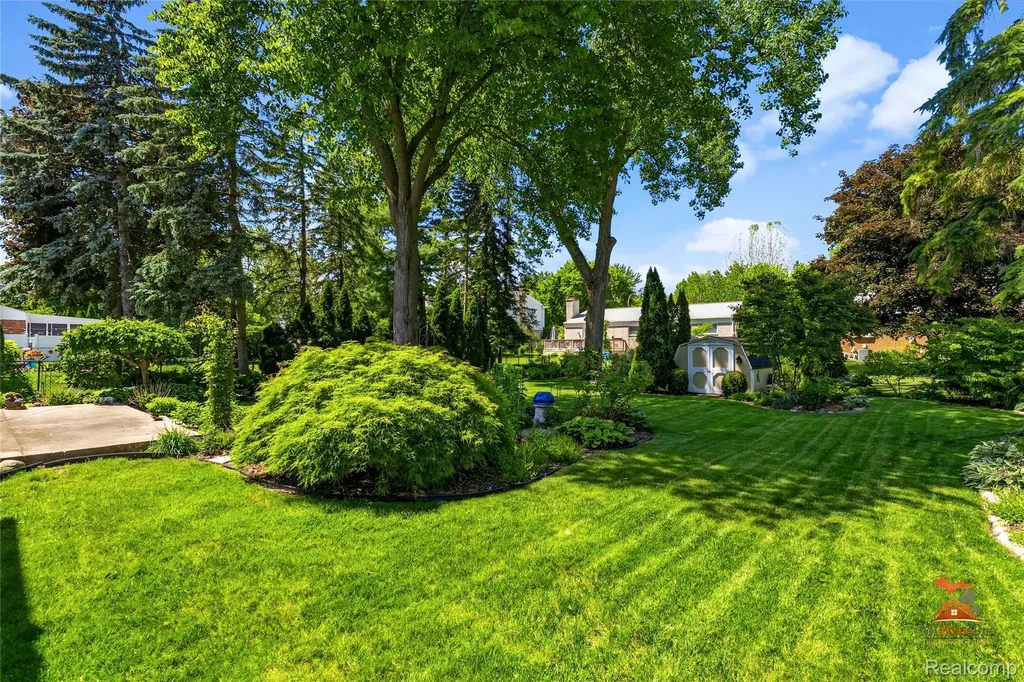 495 Springbrook Crescent Saline City MI 48176
