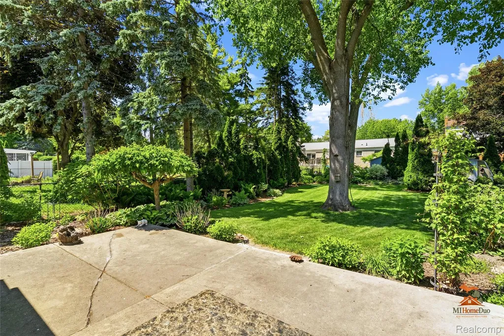 495 Springbrook Crescent Saline City MI 48176