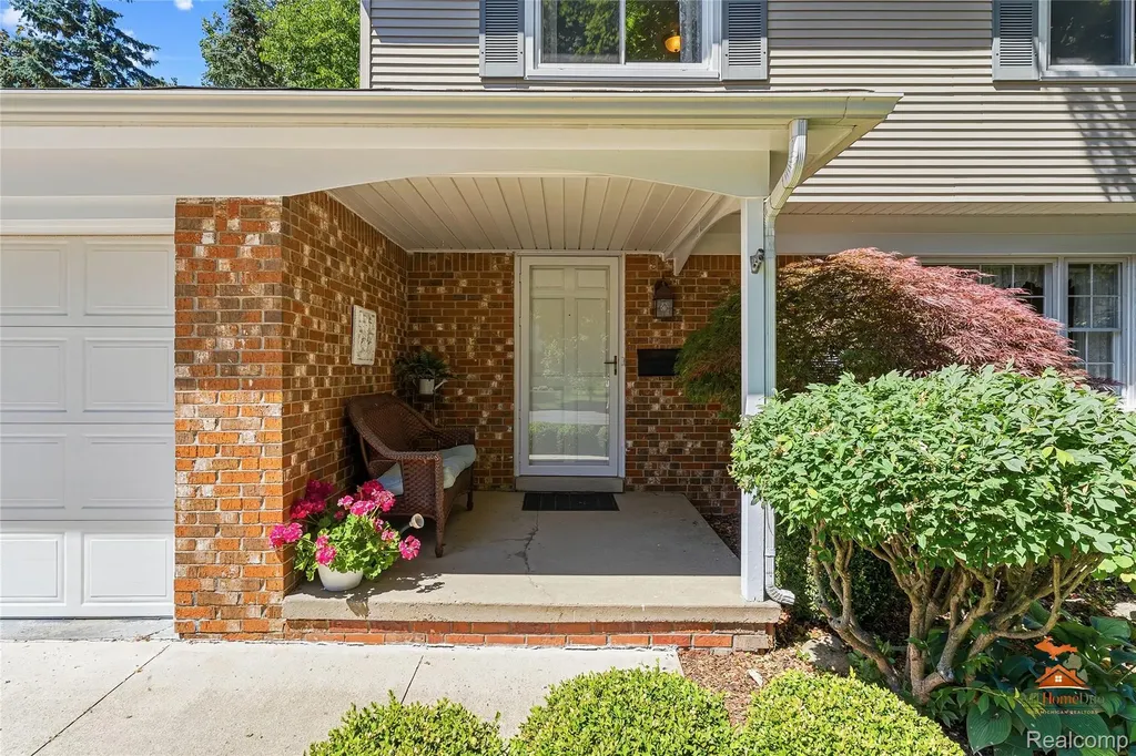 495 Springbrook Crescent Saline City MI 48176