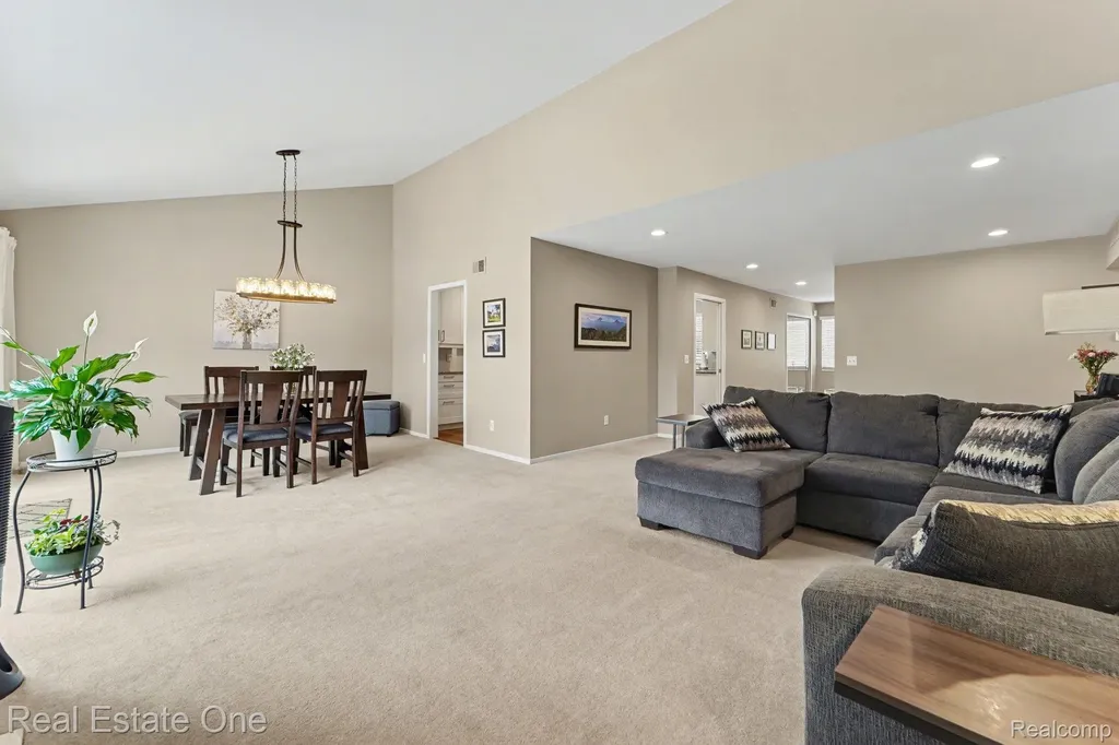 6463 Maple Hills Lane Bloomfield Hills City MI 48301