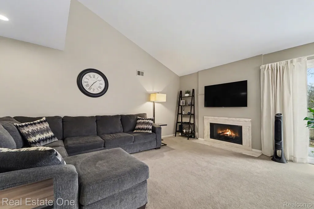 6463 Maple Hills Lane Bloomfield Hills City MI 48301