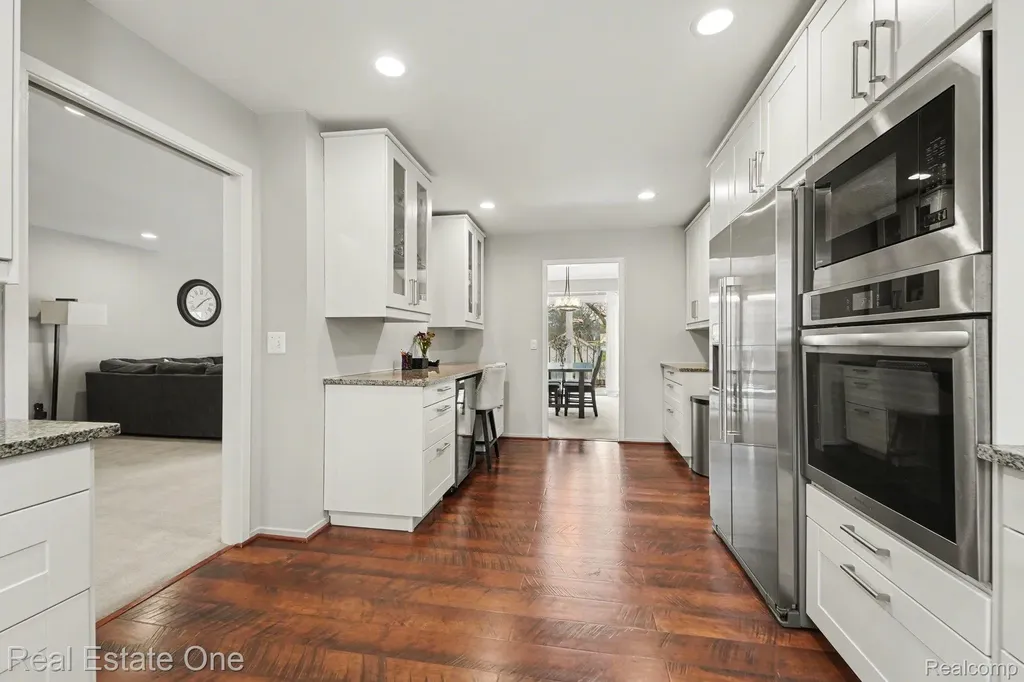 6463 Maple Hills Lane Bloomfield Hills City MI 48301