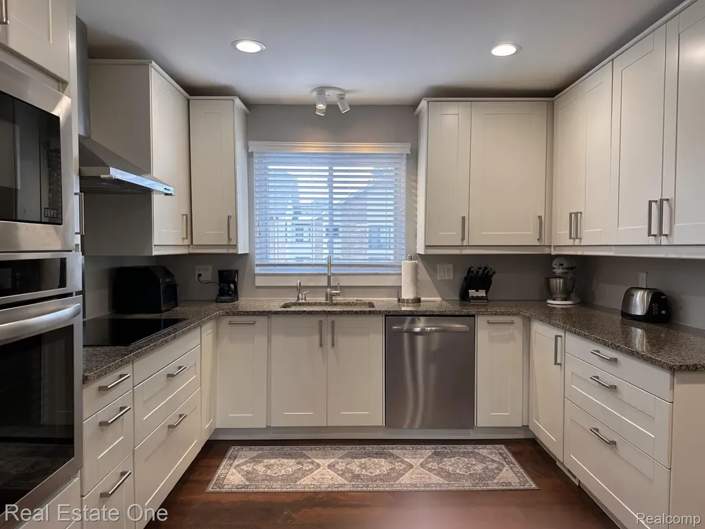 6463 Maple Hills Lane Bloomfield Hills City MI 48301