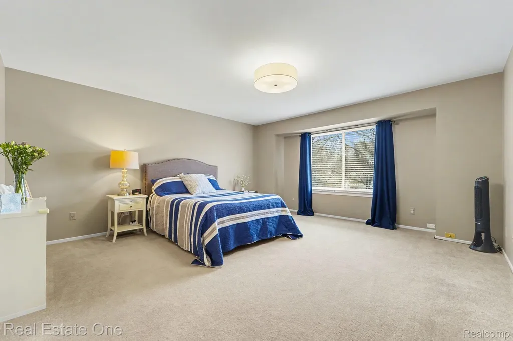 6463 Maple Hills Lane Bloomfield Hills City MI 48301