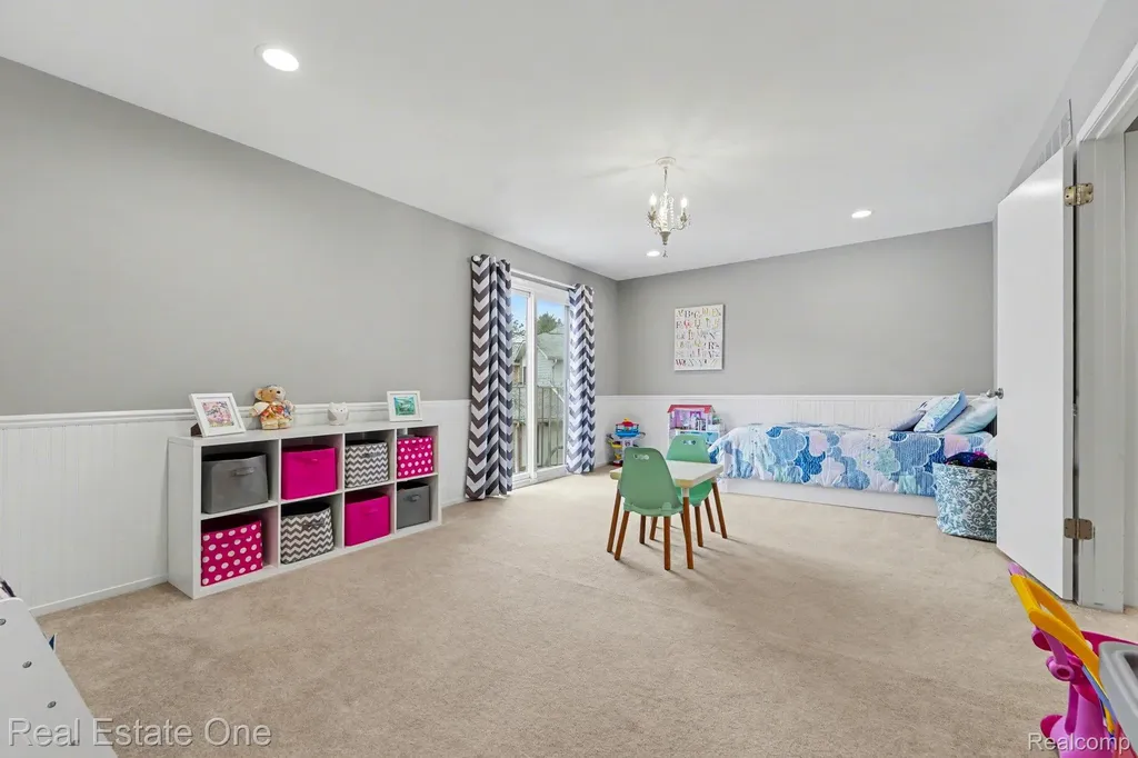 6463 Maple Hills Lane Bloomfield Hills City MI 48301
