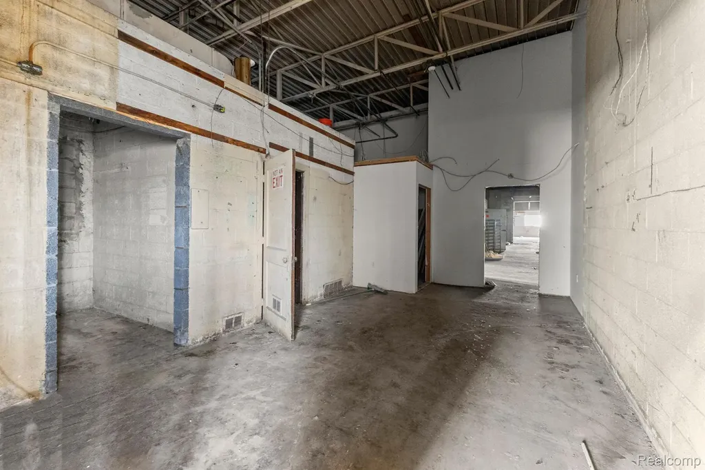 15306 Rosa Parks Boulevard Detroit City MI 48238