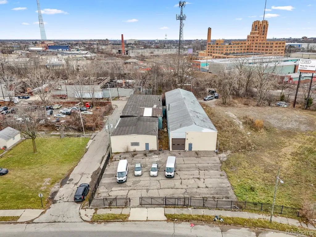 15306 Rosa Parks Boulevard Detroit City MI 48238