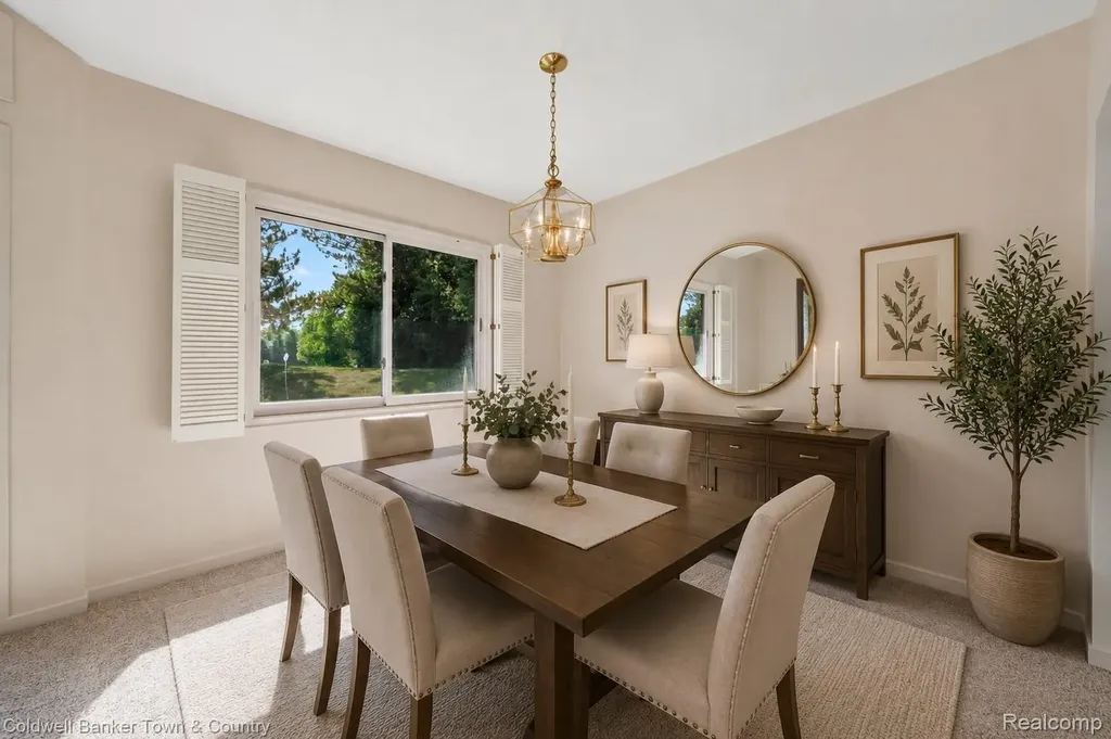 6172 Westbrooke Drive West Bloomfield Charter Township MI 48322