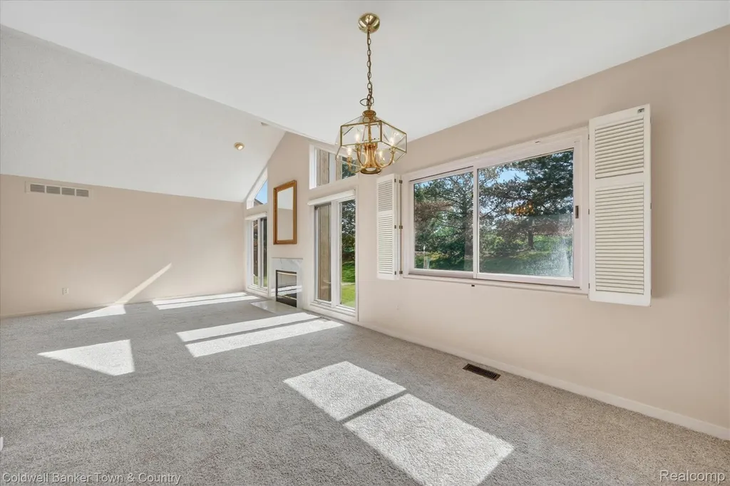 6172 Westbrooke Drive West Bloomfield Charter Township MI 48322