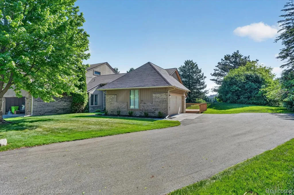 6172 Westbrooke Drive West Bloomfield Charter Township MI 48322