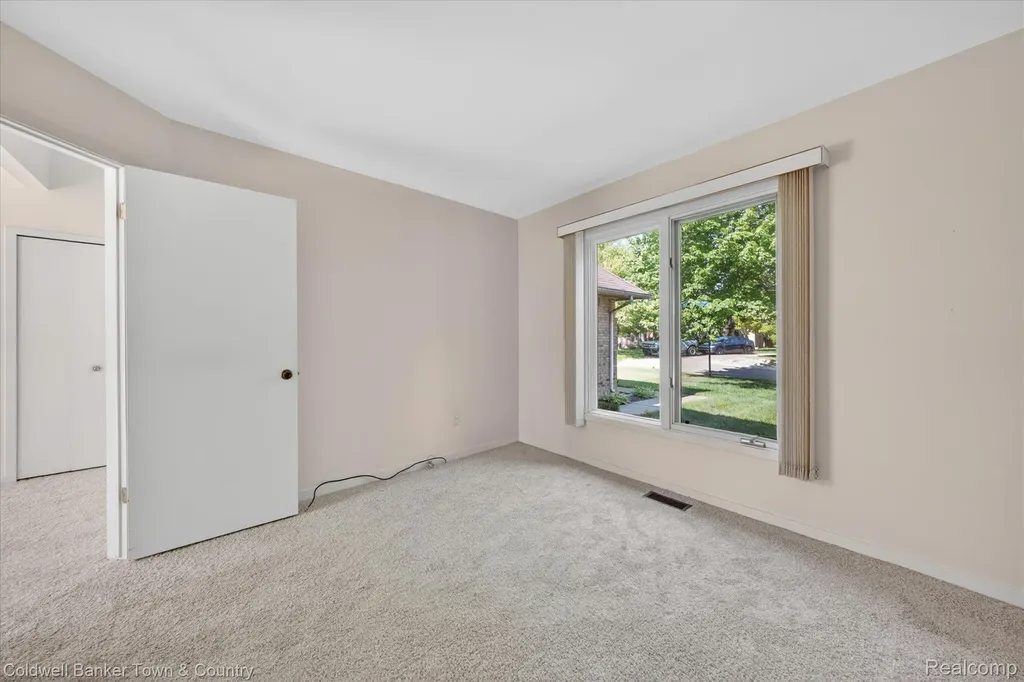 6172 Westbrooke Drive West Bloomfield Charter Township MI 48322