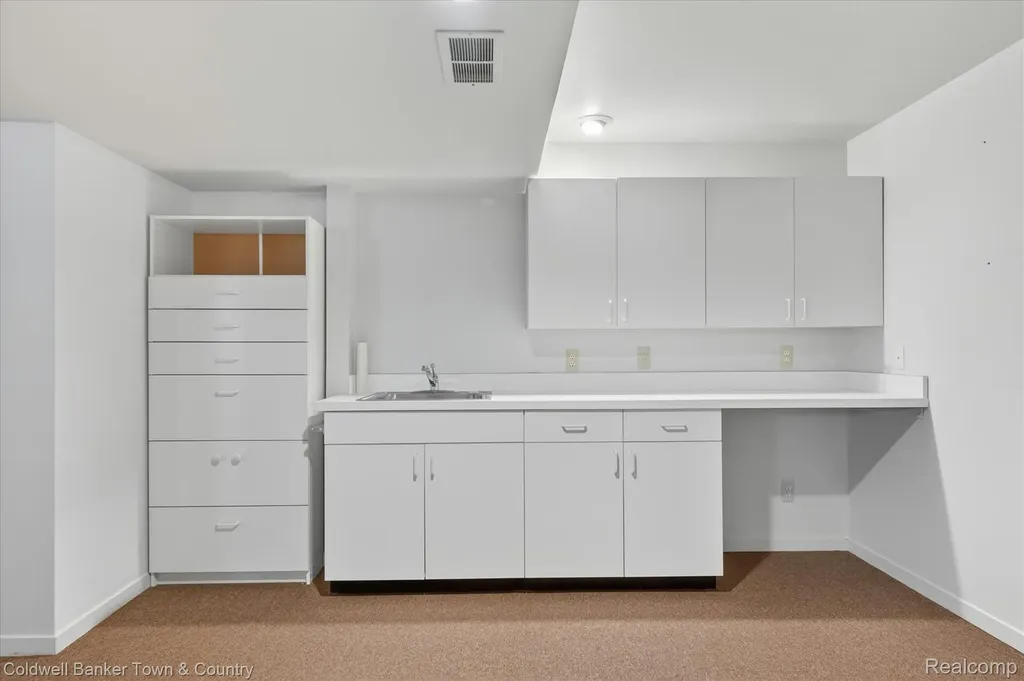 6172 Westbrooke Drive West Bloomfield Charter Township MI 48322