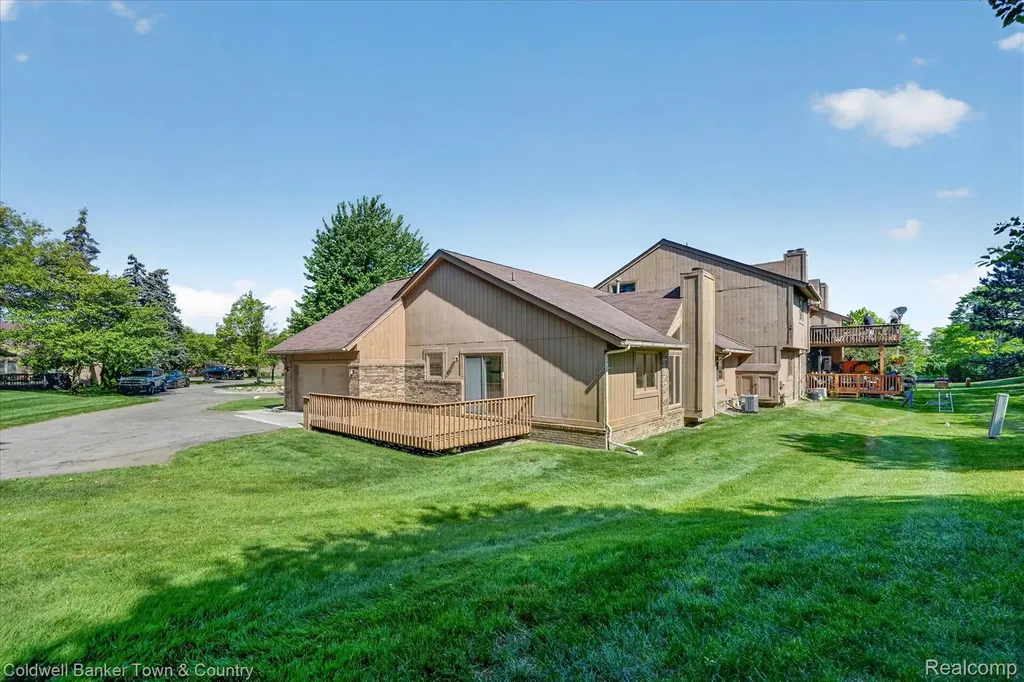 6172 Westbrooke Drive West Bloomfield Charter Township MI 48322