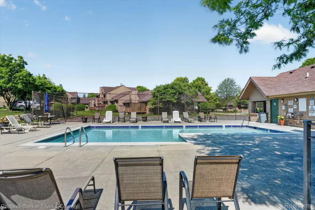 6172 Westbrooke Drive West Bloomfield Charter Township MI 48322