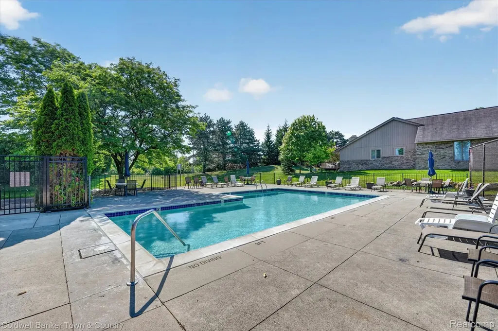 6172 Westbrooke Drive West Bloomfield Charter Township MI 48322