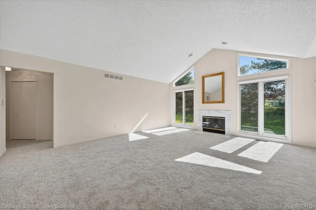 6172 Westbrooke Drive West Bloomfield Charter Township MI 48322