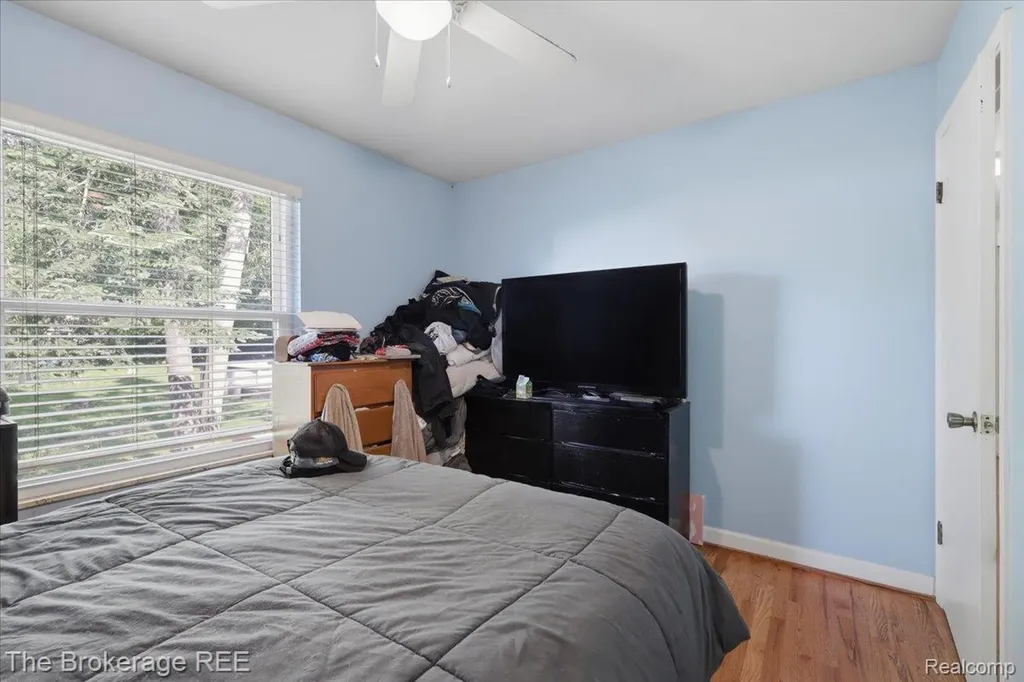 1747 Manse Road Waterford Charter Township MI 48328