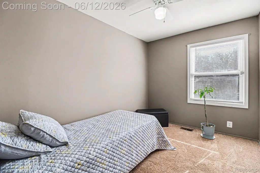 16429 Frazho Road Roseville City MI 48066