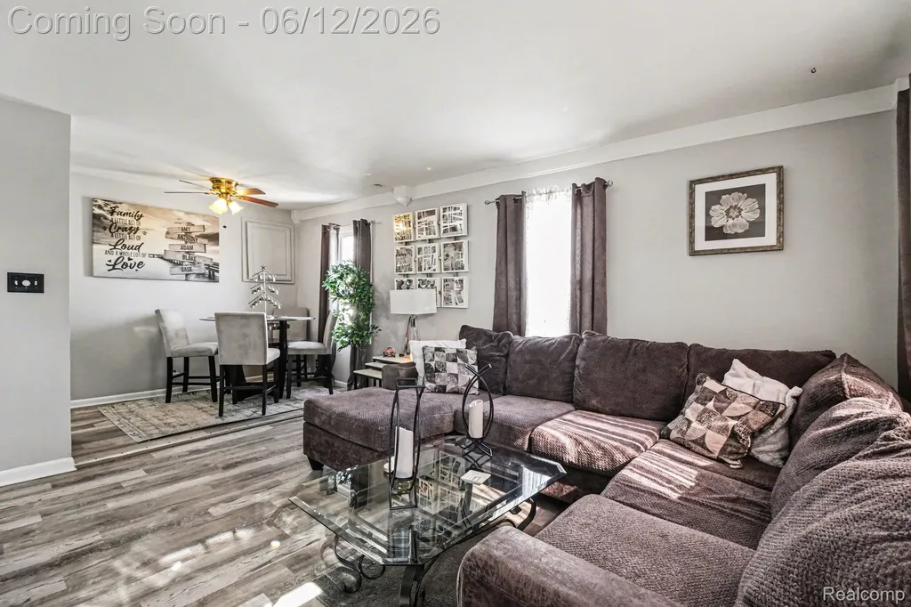 16429 Frazho Road Roseville City MI 48066