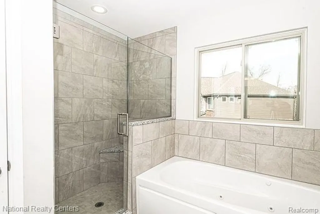53182 Woodland Meadows Chesterfield Township MI 48047