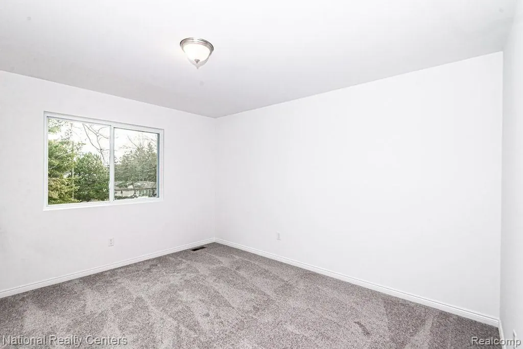 53182 Woodland Meadows Chesterfield Township MI 48047