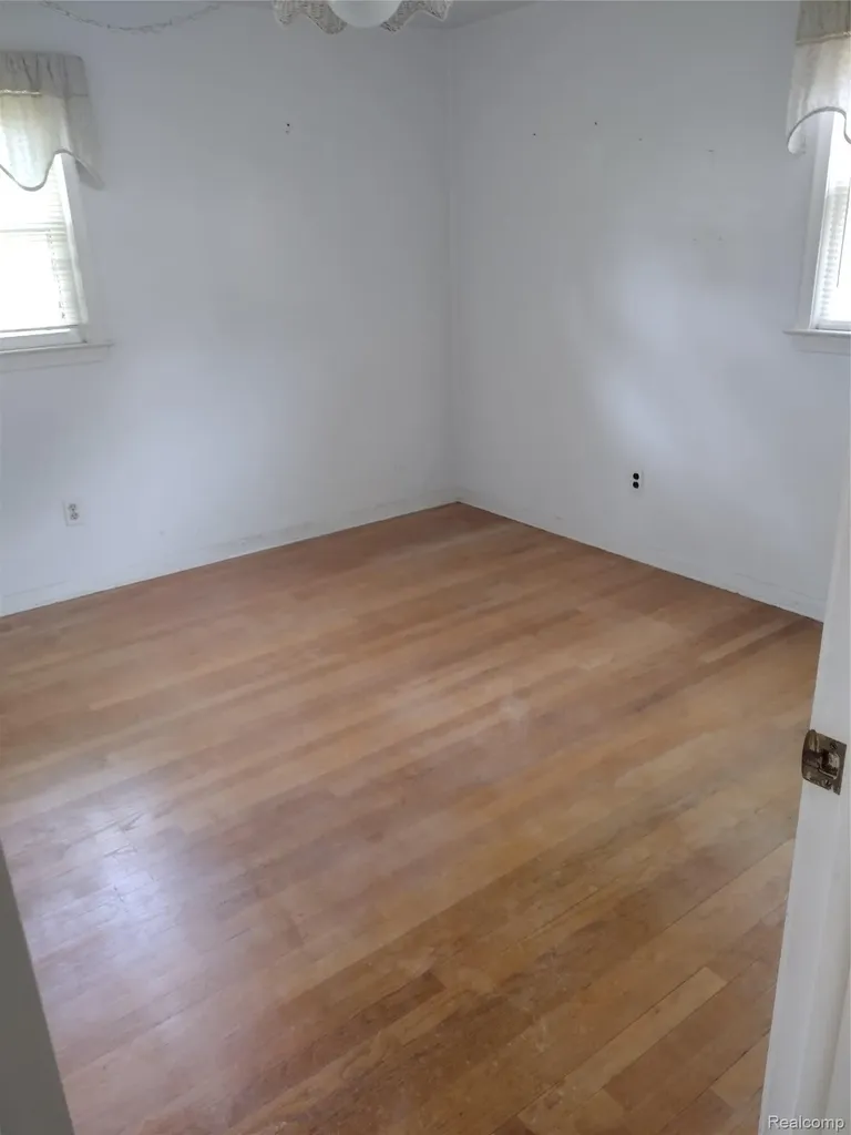 3209 Lakeside Drive Shelby Charter Township MI 48316